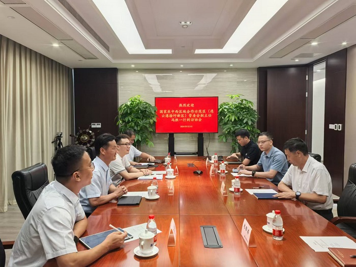 連云港徐圩新區管委會(huì )副主任馮勝一行到訪(fǎng)協(xié)會(huì ).jpg 連云港徐圩新區管委會(huì )副主任馮勝一行到訪(fǎng)協(xié)會(huì ).jpg